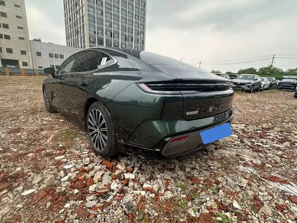 Geely Galaxy Xingyao 8 2025 из CN, фото 9