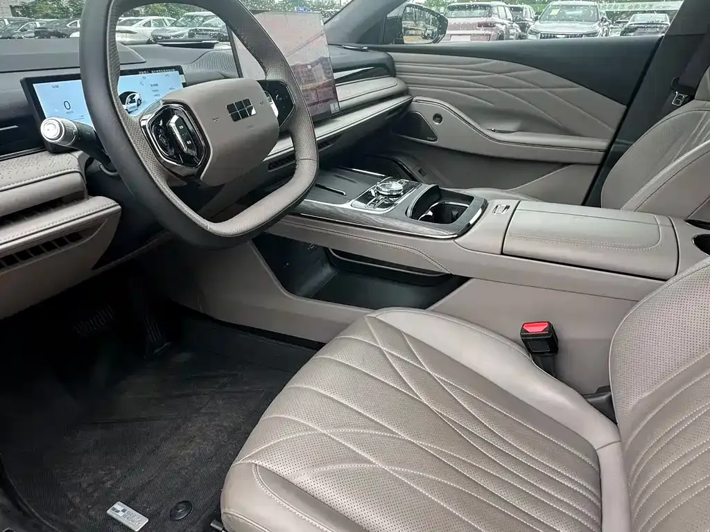 Geely Galaxy Xingyao 8 2025 из CN, фото 2