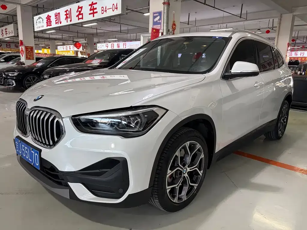 BMW X1 — фото 1
