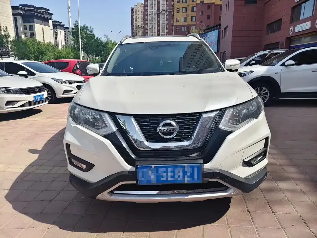 Nissan X-Trail — фото 9