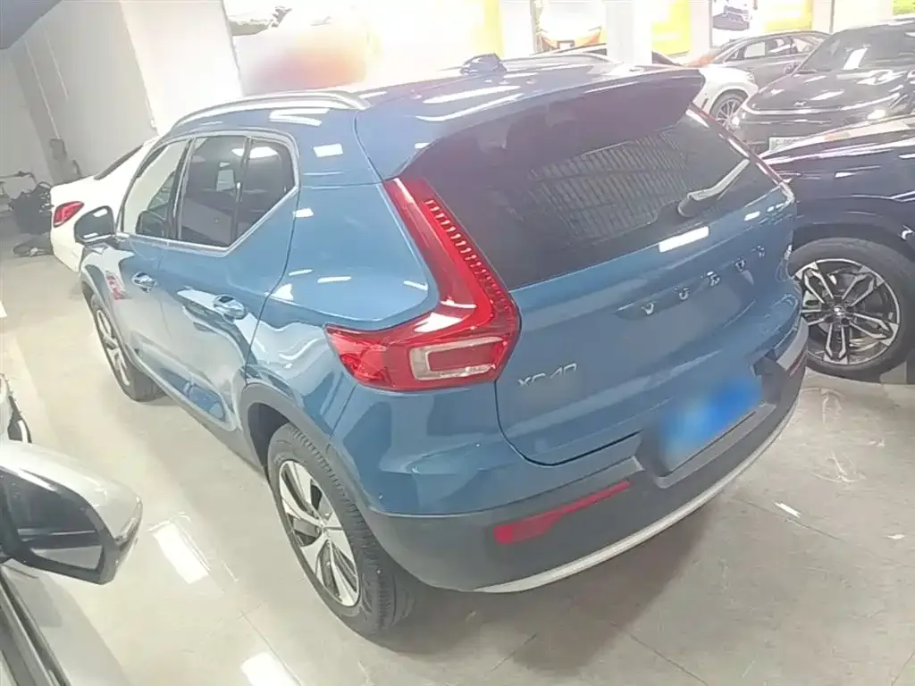 Volvo XC40 2023 из CN, фото 3