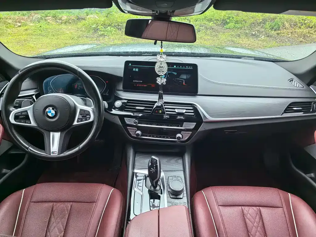 BMW 5 Series — фото 6
