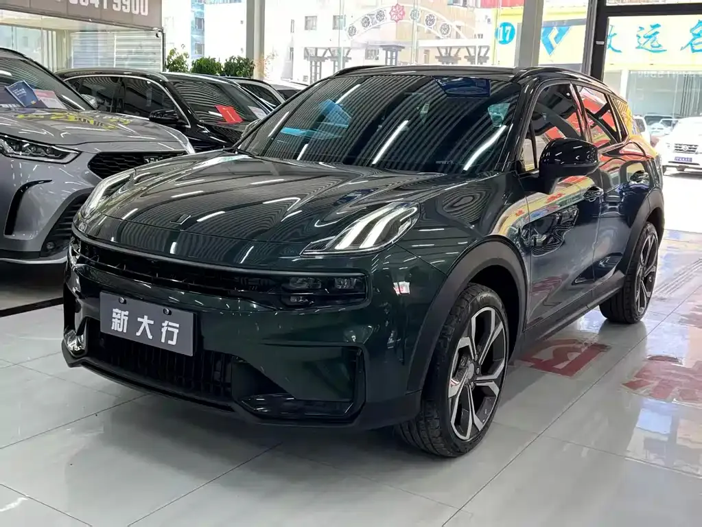 Lynk & Co 06 EM-P