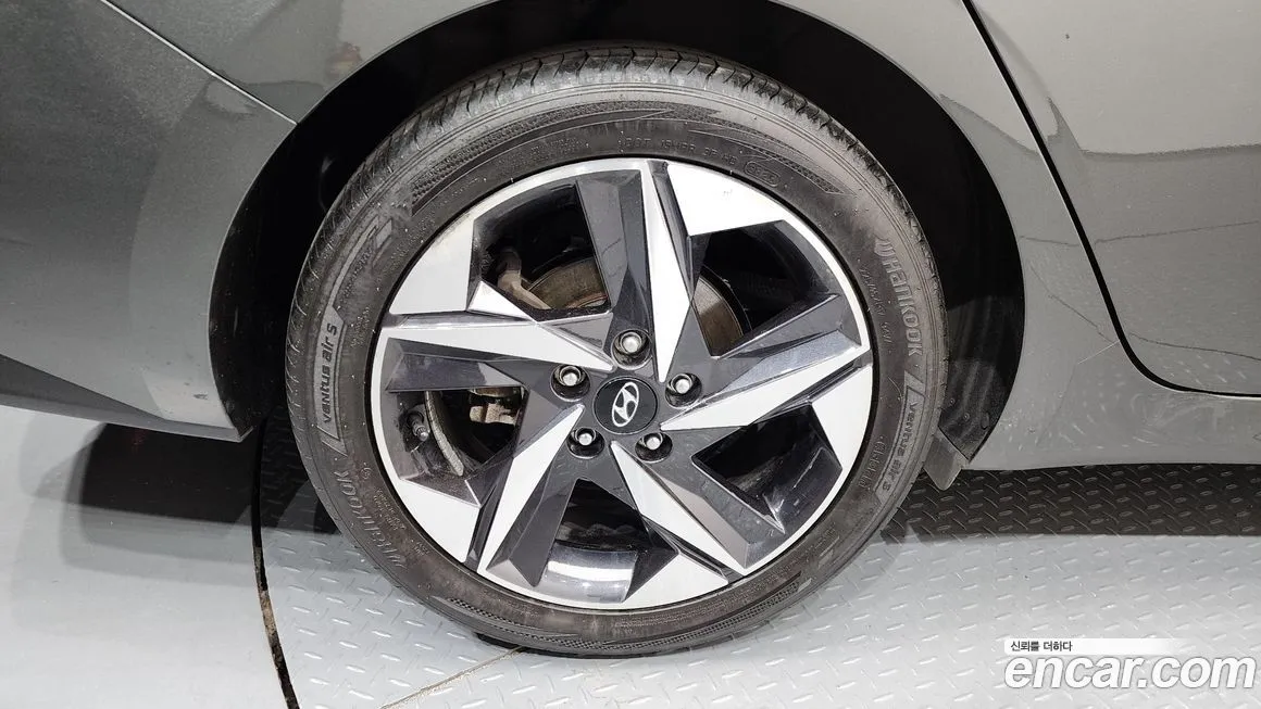 Hyundai AVANTE — фото 9
