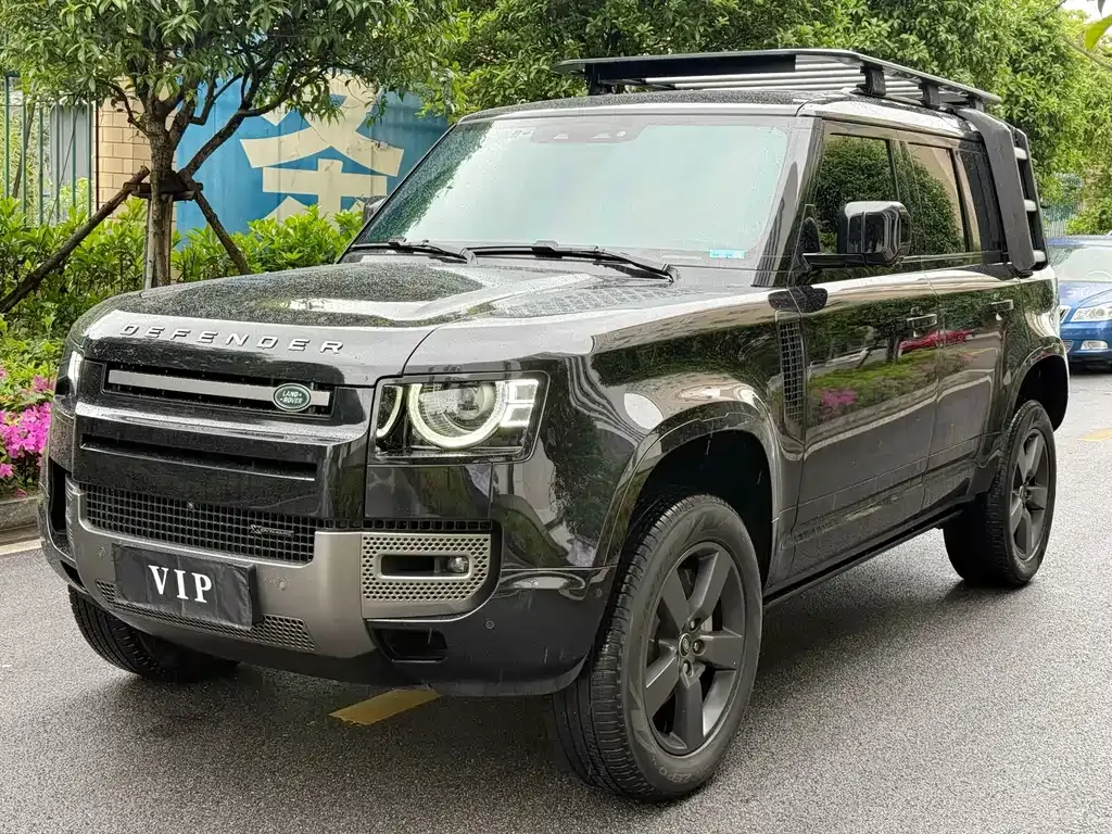 Land Rover Defender — фото 1