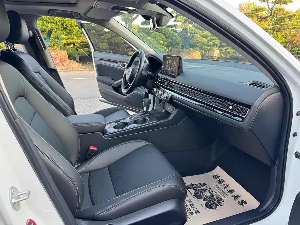 Honda Civic 2023 из CN, фото 2