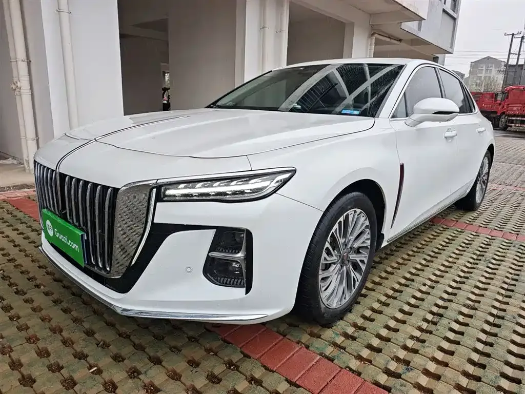 Hongqi H5 — фото 1