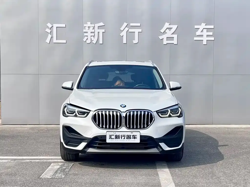 BMW X1 — фото 9