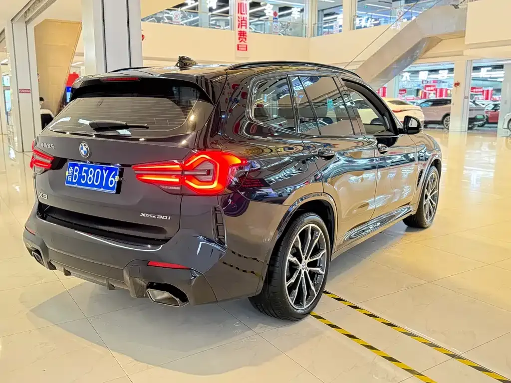 BMW X3 — фото 8