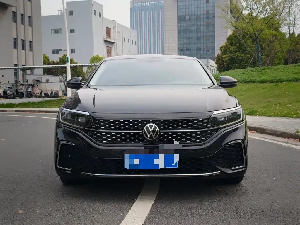 Volkswagen Passat — фото 5