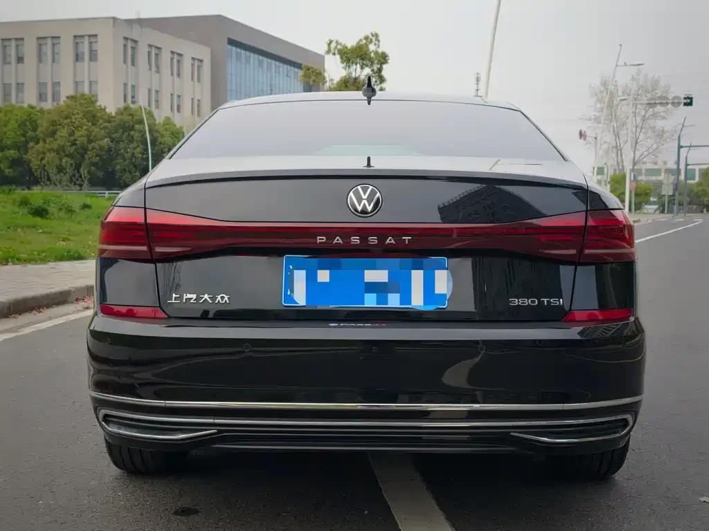 Volkswagen Passat — фото 4