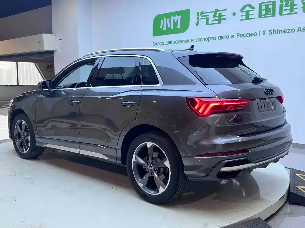 Audi Q3 — фото 10