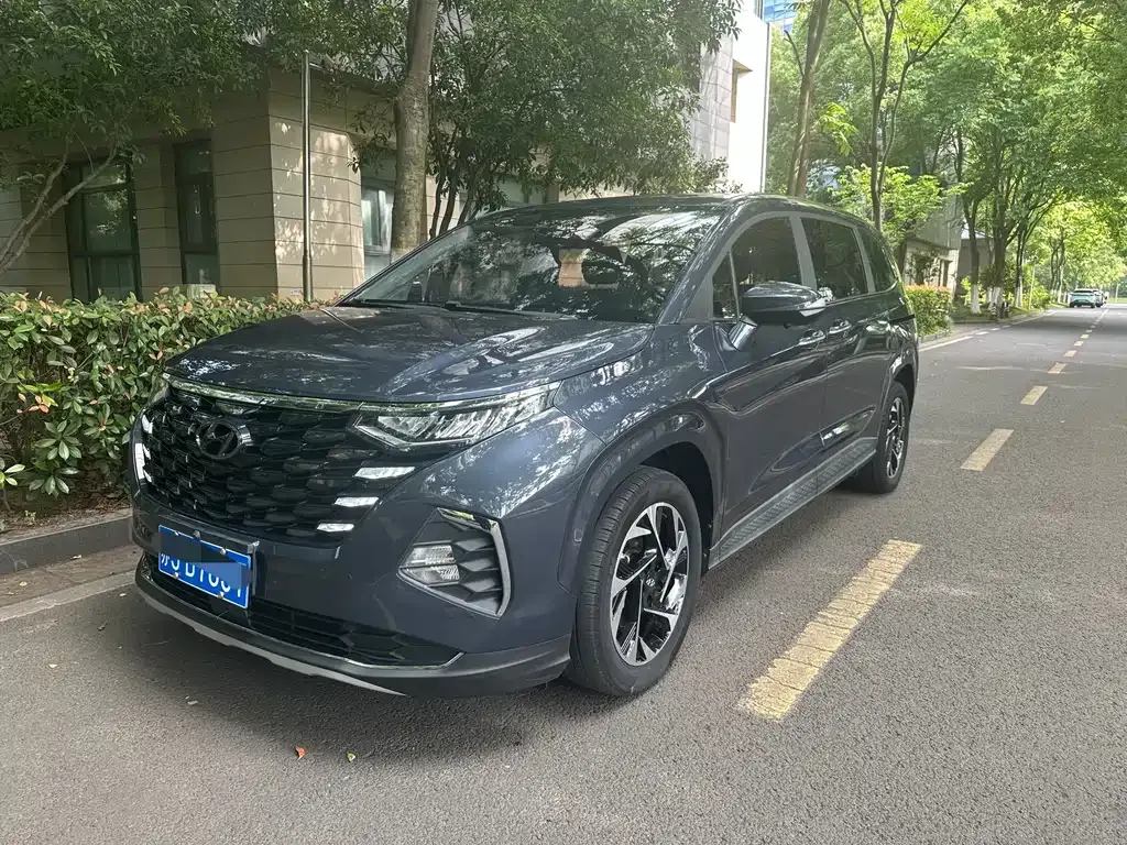 Hyundai Custo