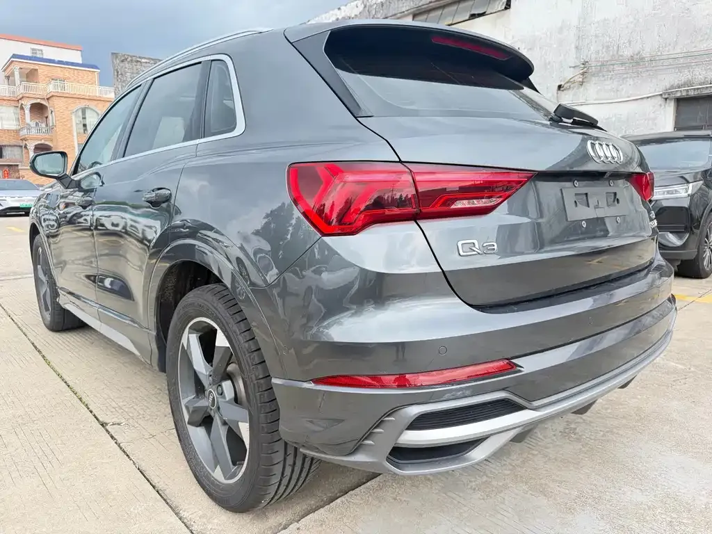 Audi Q3 — фото 8
