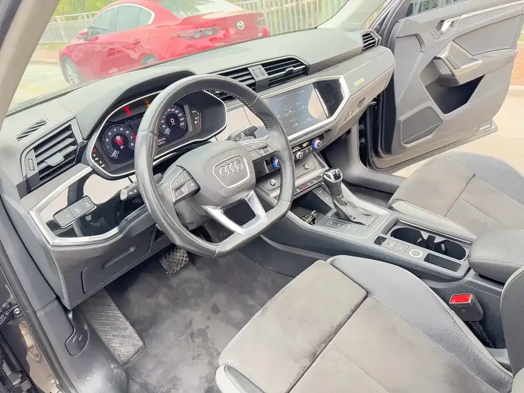 Audi Q3 — фото 5