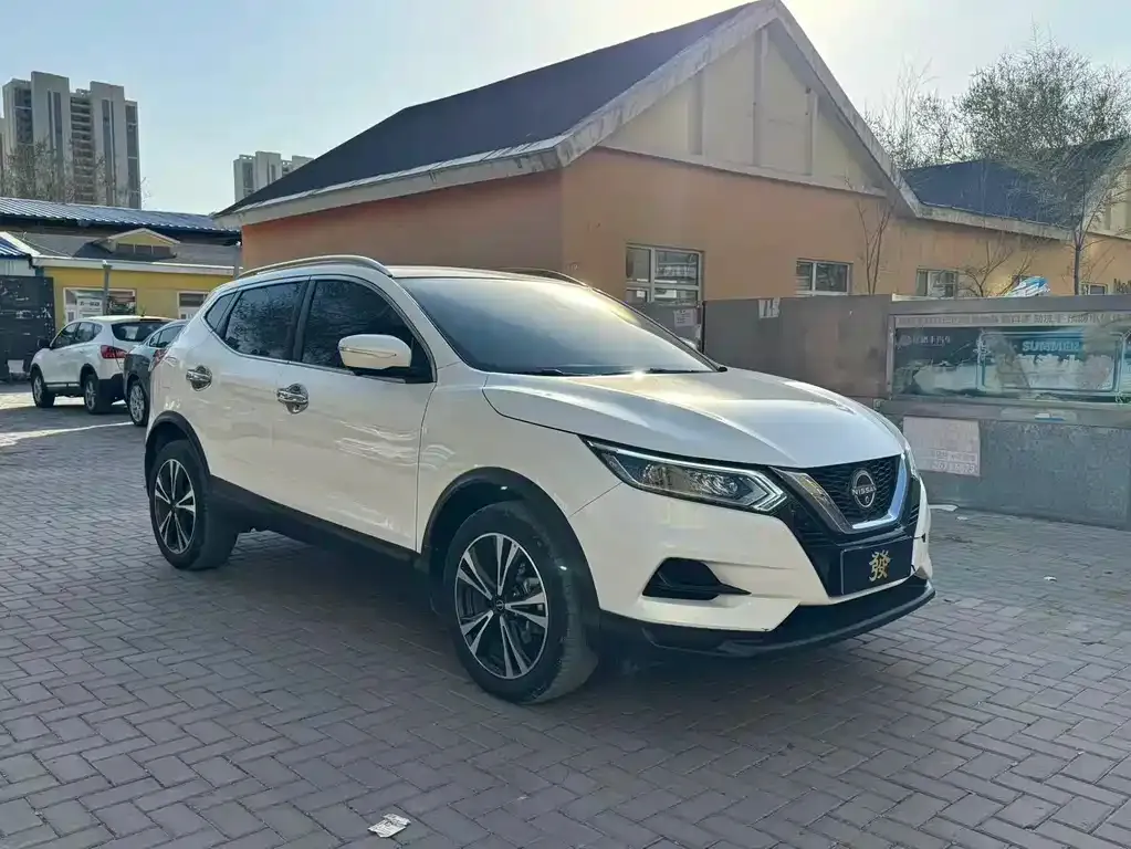 Nissan Qashqai — фото 5