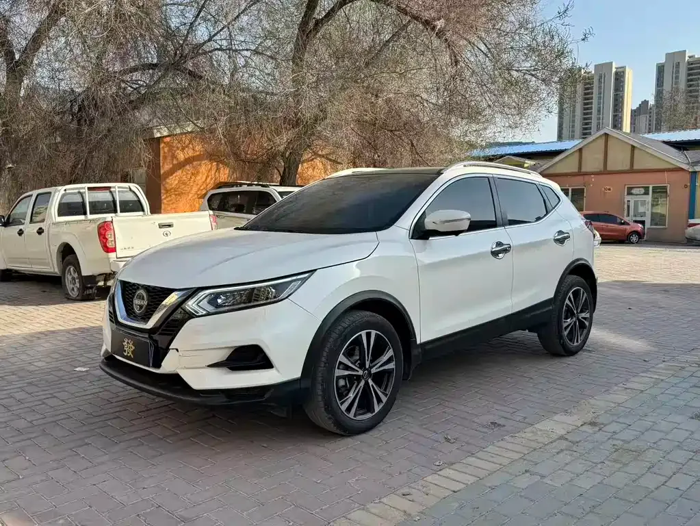Nissan Qashqai — фото 8