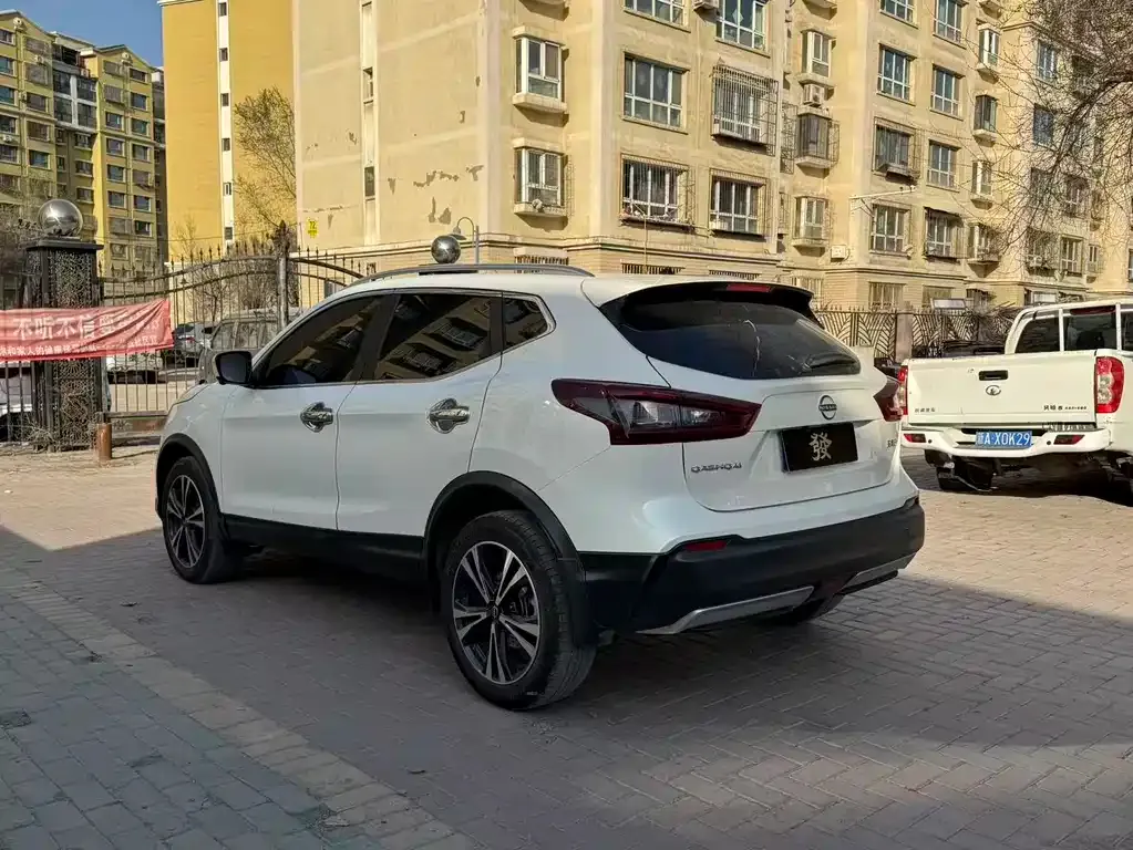 Nissan Qashqai — фото 3