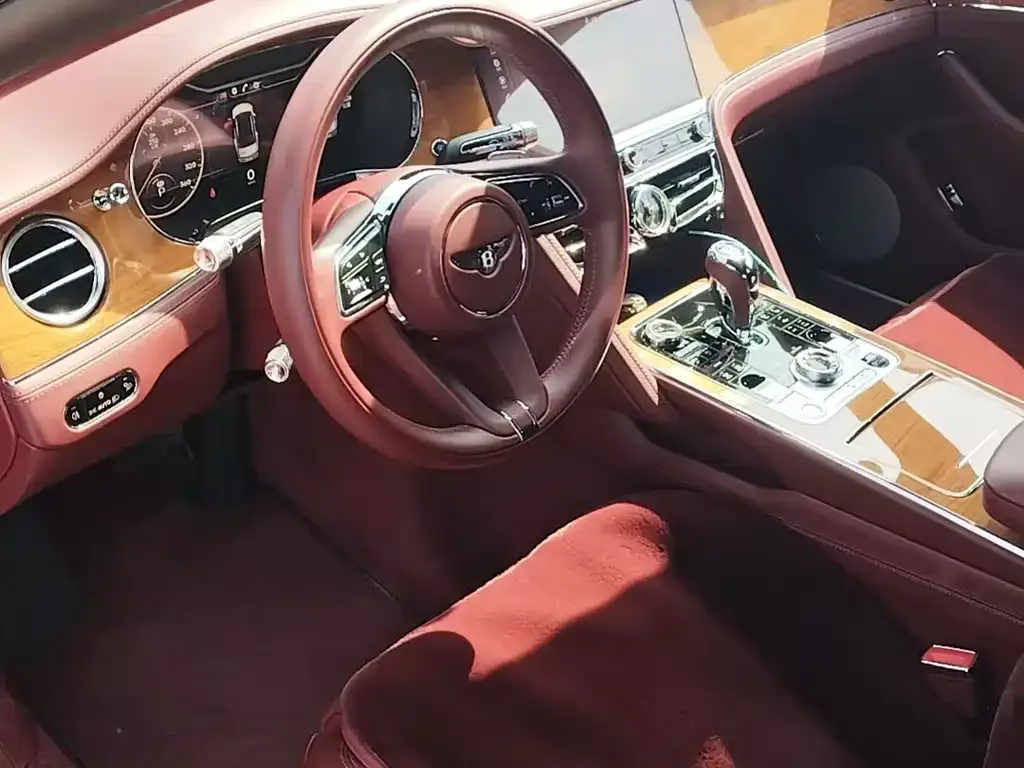 Bentley Flying Spur — фото 2