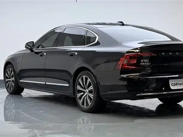 Volvo S90 PHEV 2022 из CN, фото 9