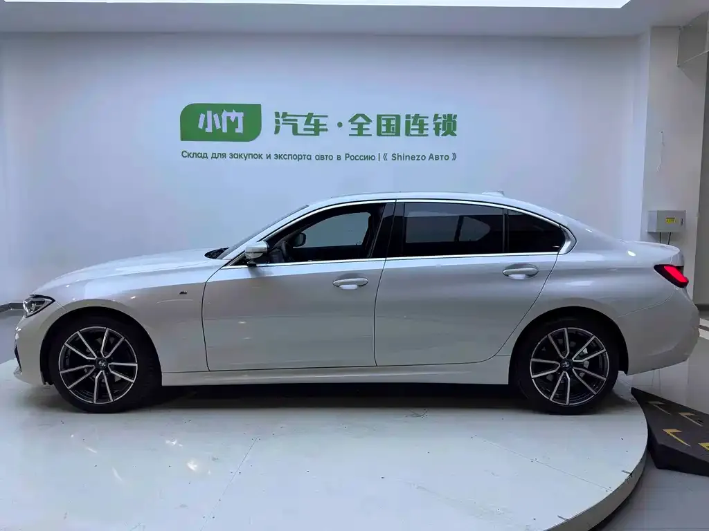 BMW 3 Series 2022 из CN, фото 3