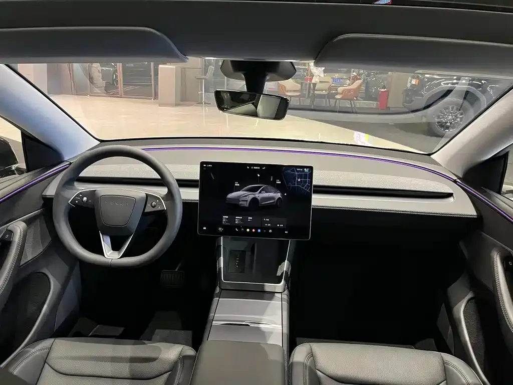 Tesla Model Y — фото 7