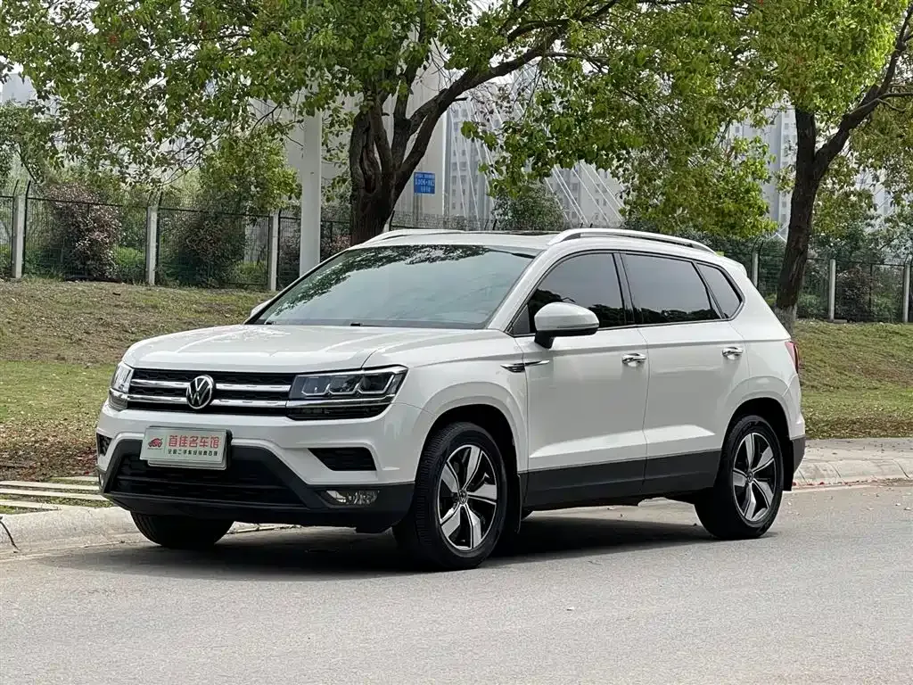 Volkswagen Tharu