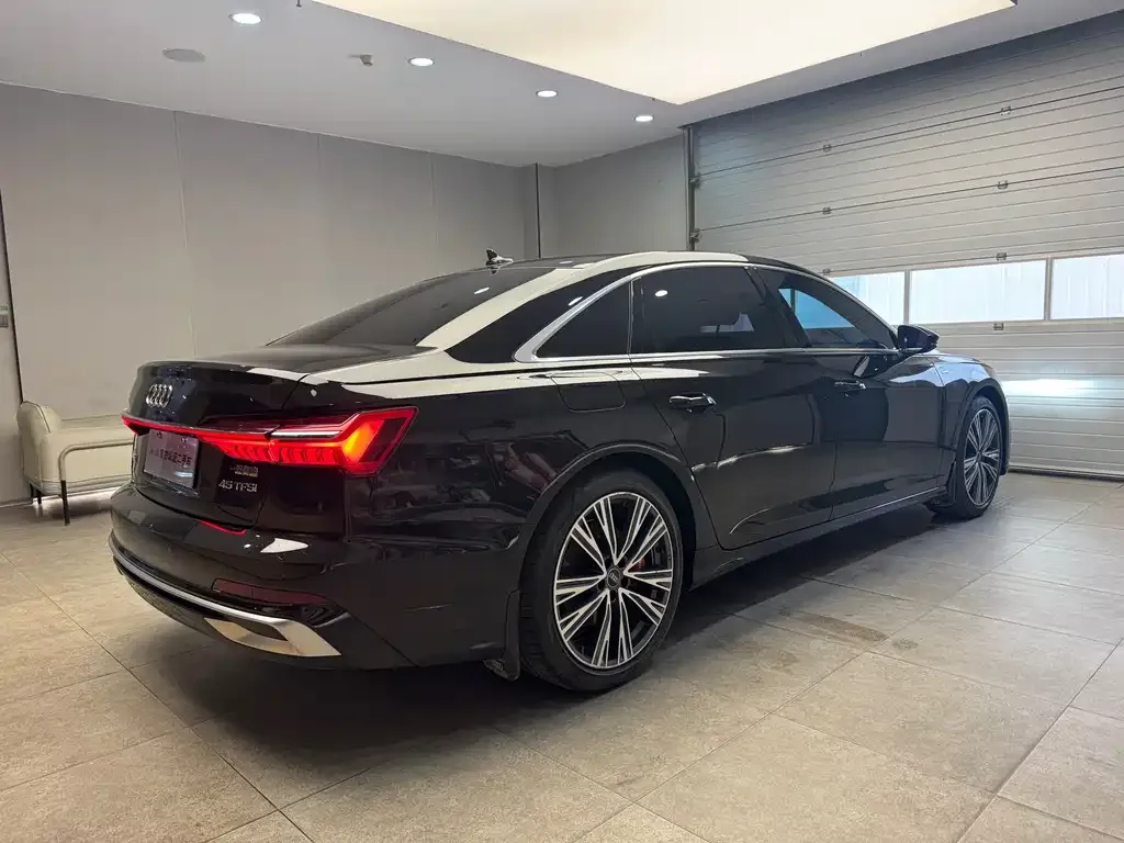 Audi A6L — фото 4