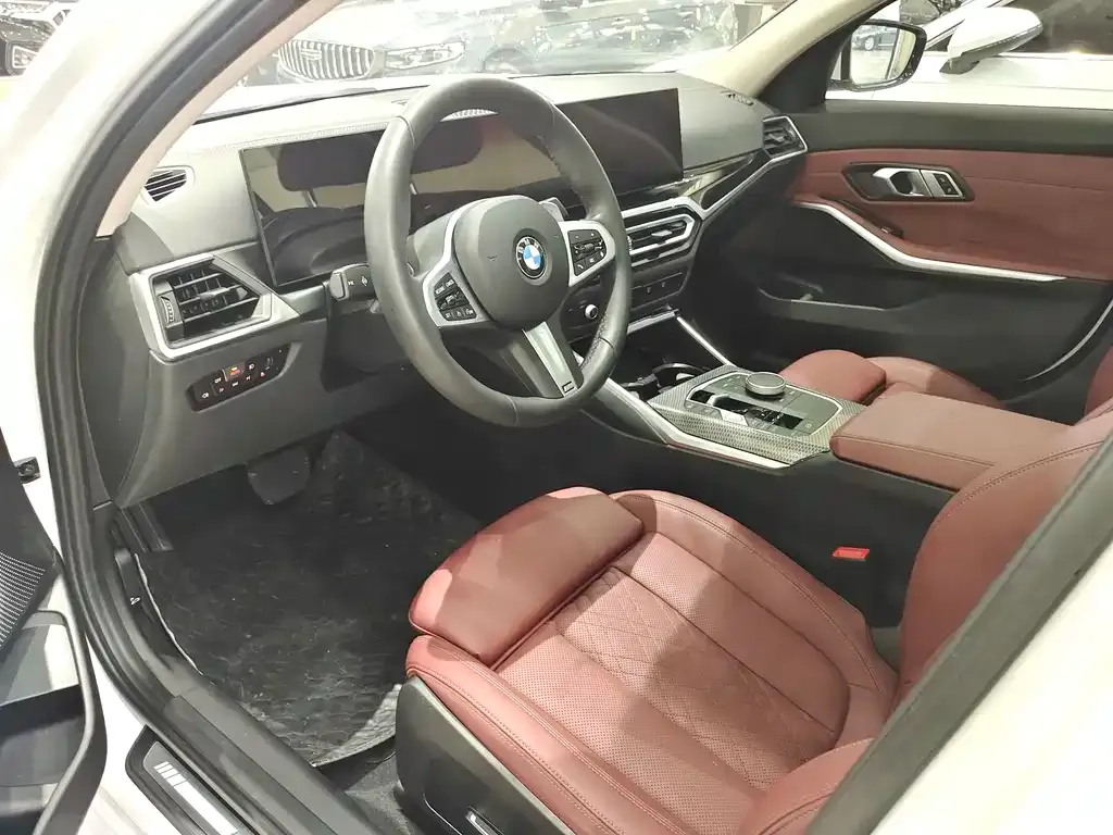 BMW 3 Series 2023 из CN, фото 9