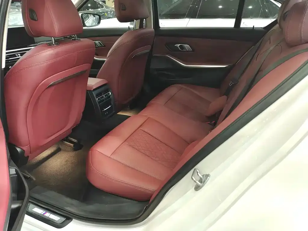BMW 3 Series 2023 из CN, фото 5