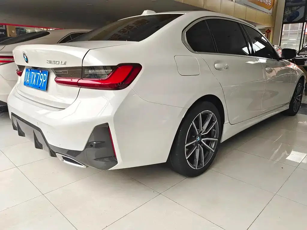 BMW 3 Series 2023 из CN, фото 3