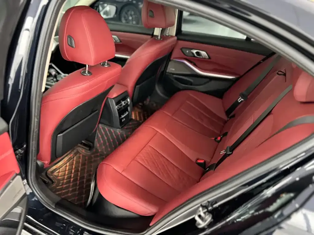 BMW 3 Series 2022 из CN, фото 6