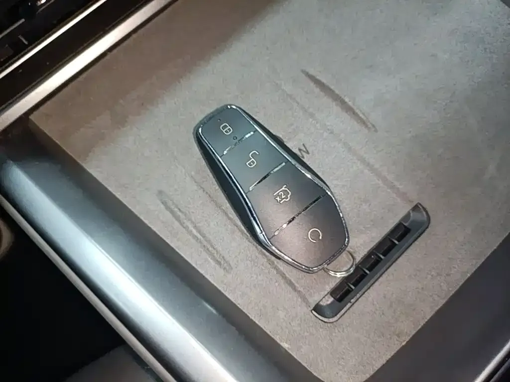 BYD Seal 07 DM-i 2025 из CN, фото 3