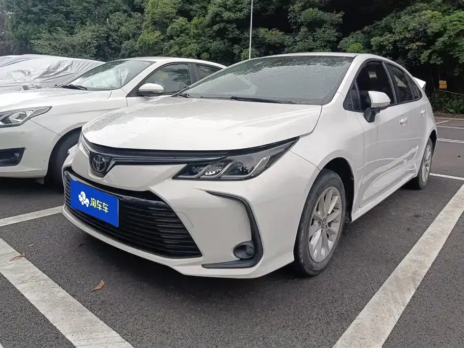 Toyota Corolla 2023 из CN, фото 1
