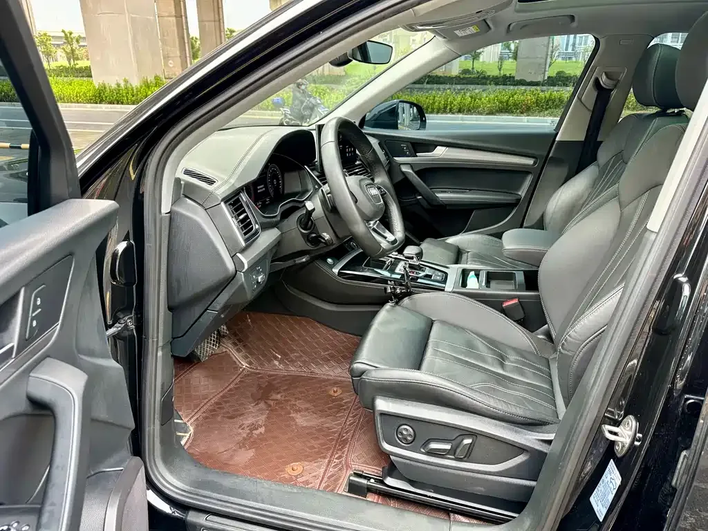 Audi Q5L 2023 из CN, фото 4