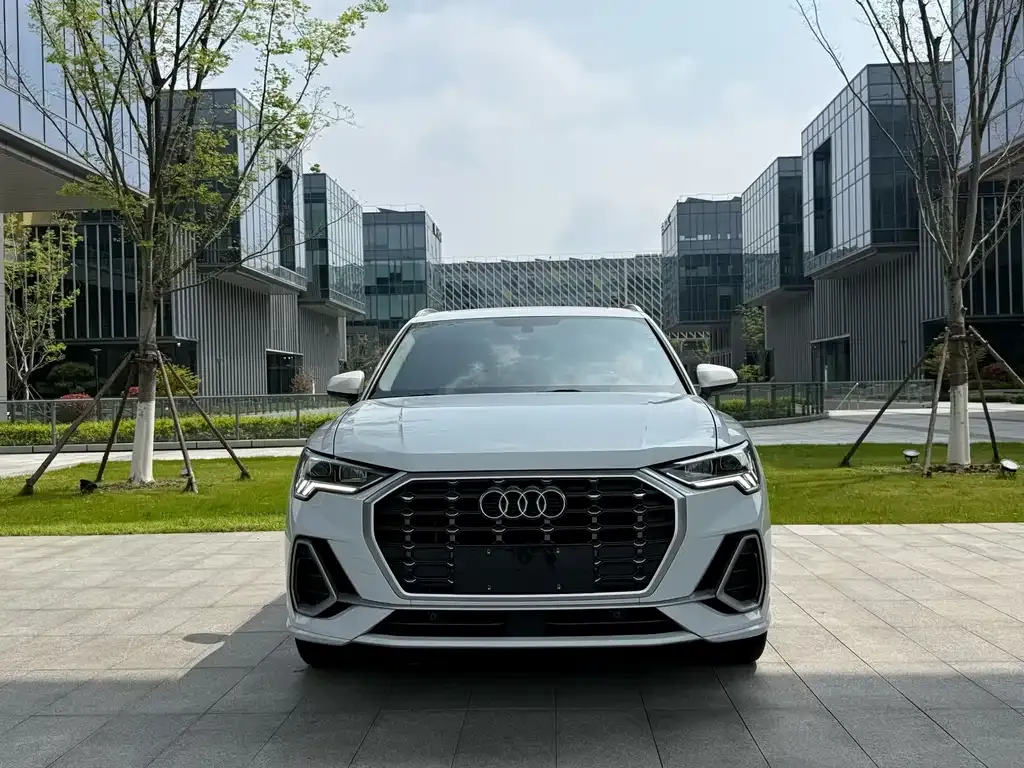 Audi Q3 — фото 4