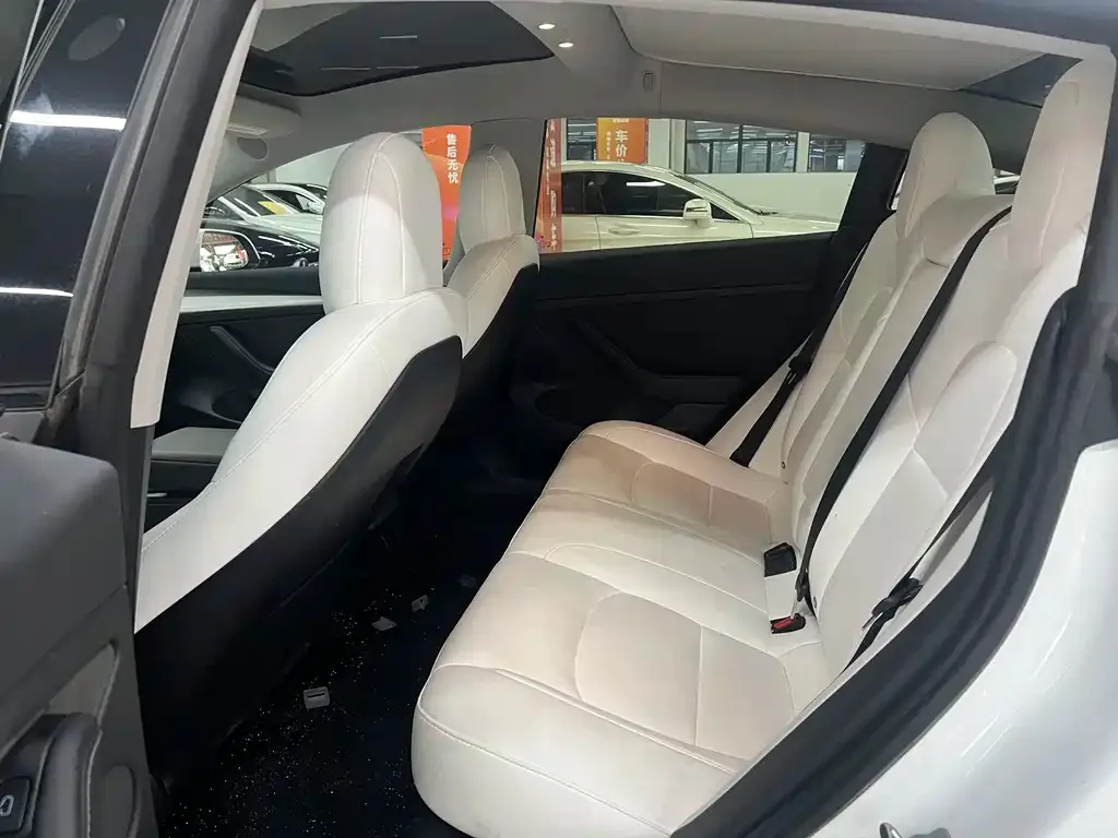 Tesla Model 3 — фото 10