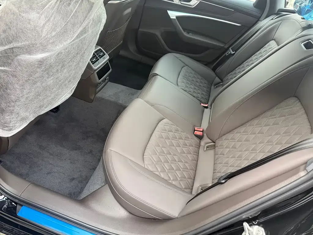 Audi A6L 2026 из CN, фото 3