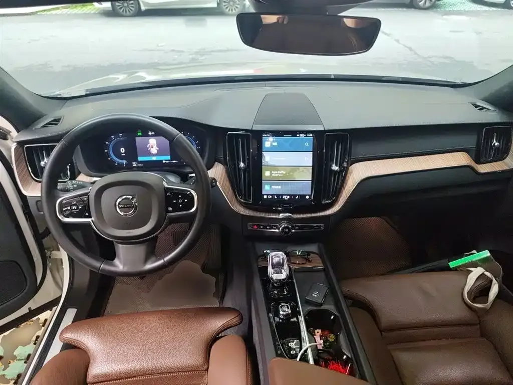 Volvo XC60 2022 из CN, фото 9