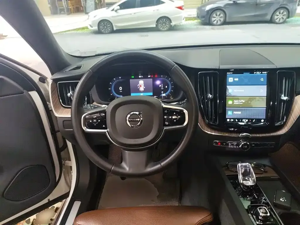 Volvo XC60 2022 из CN, фото 10