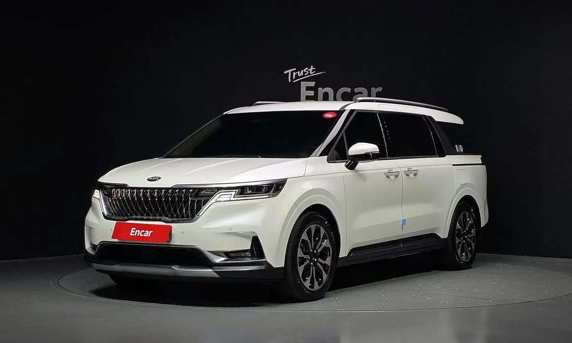 Kia Carnival — фото 1