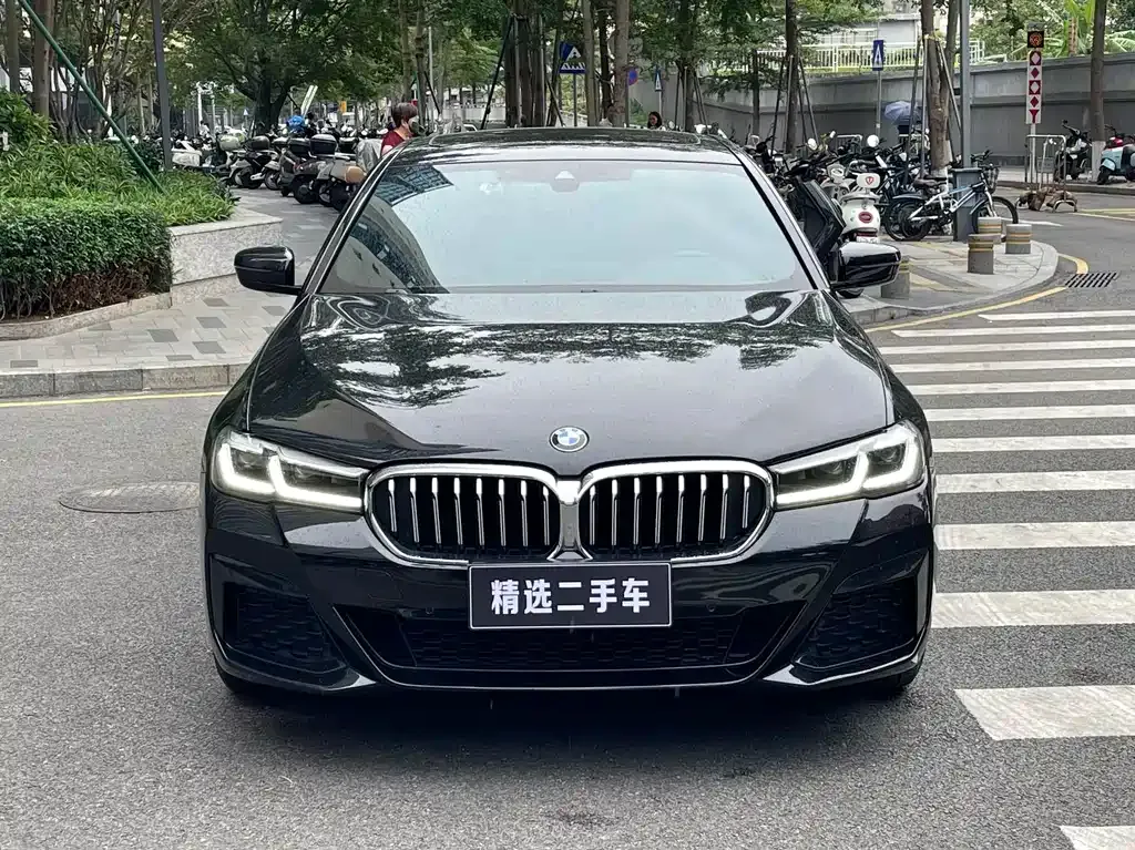 BMW 5 Series — фото 4