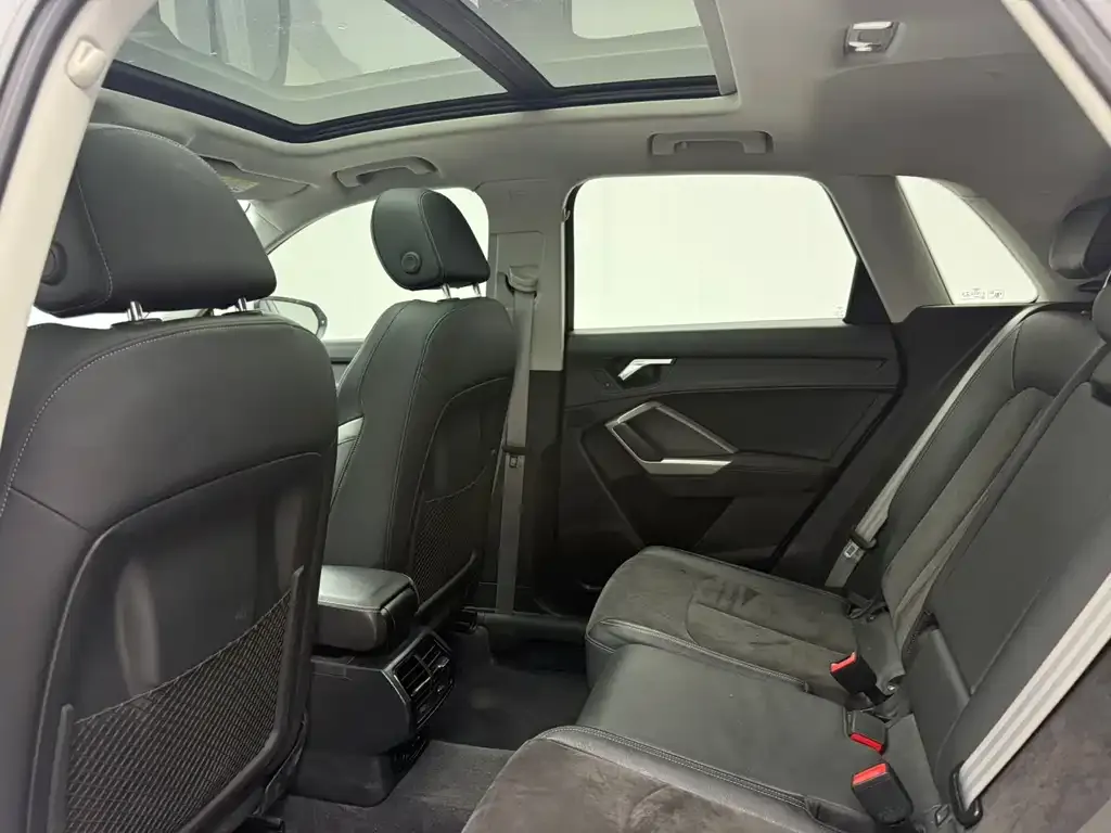 Audi Q3 2021 из CN, фото 5