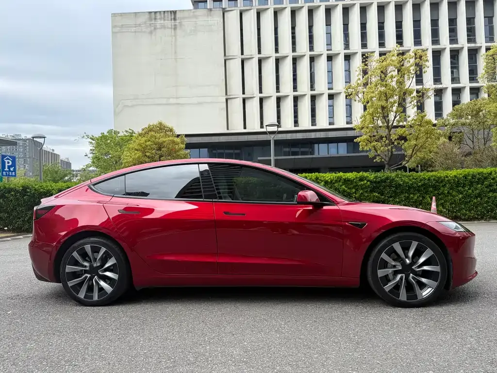 Tesla Model 3 2024 из CN, фото 6