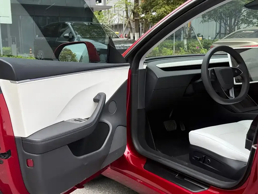 Tesla Model 3 2024 из CN, фото 4