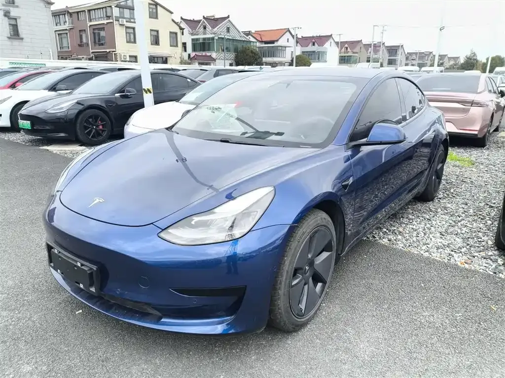 Tesla Model 3 — фото 10