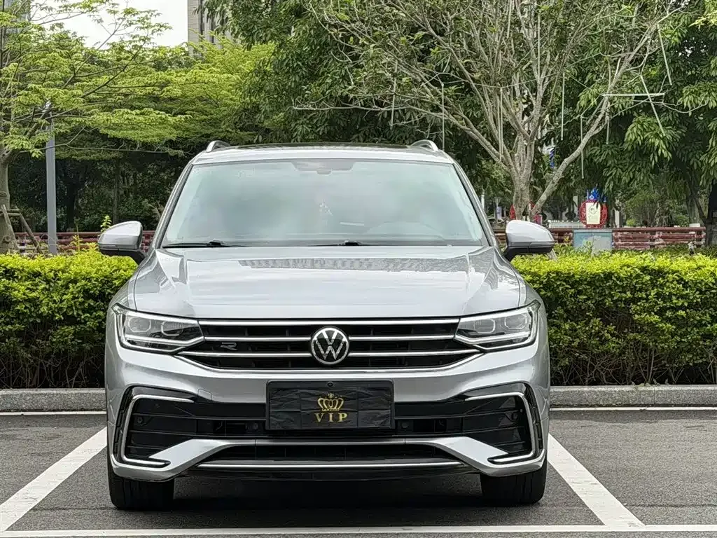 Volkswagen Tiguan L — фото 7