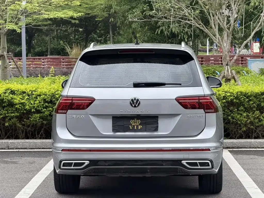Volkswagen Tiguan L — фото 6