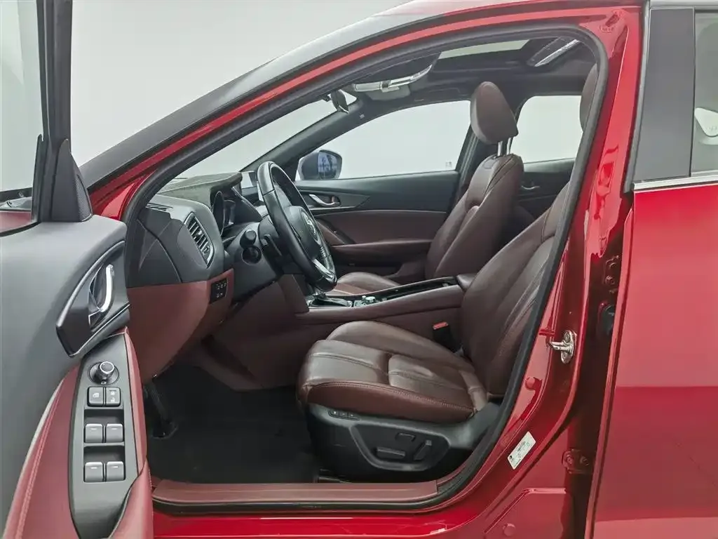 Mazda CX-4 — фото 9