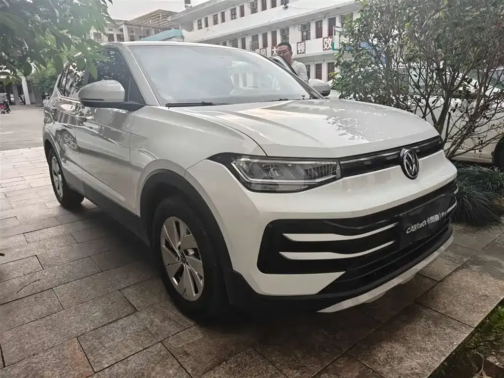 Volkswagen Tharu — фото 2